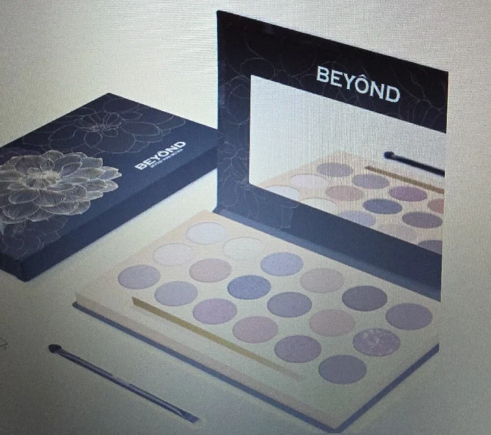 Beyond Lotus Eyeshadow Palette NIB